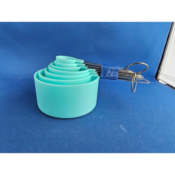 Set Of 7 Turquoise Nesting Measuring Cups & Spoons - Picture 1 of 5